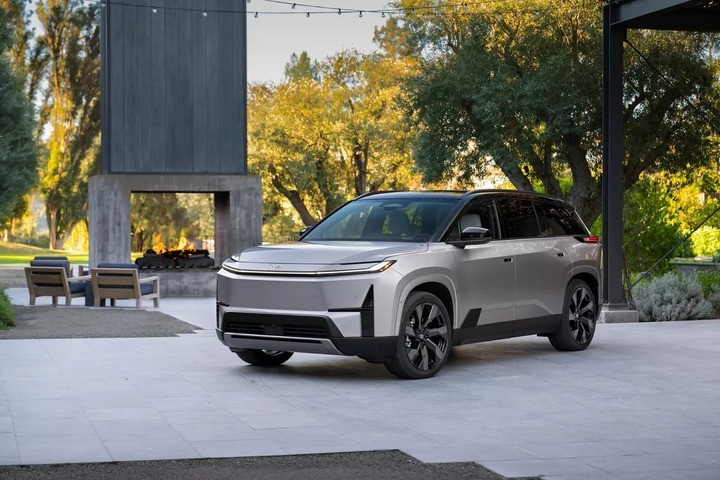 Mẫu xe ý tưởng Toyota Highlander BEV. (Ảnh: Toyota)