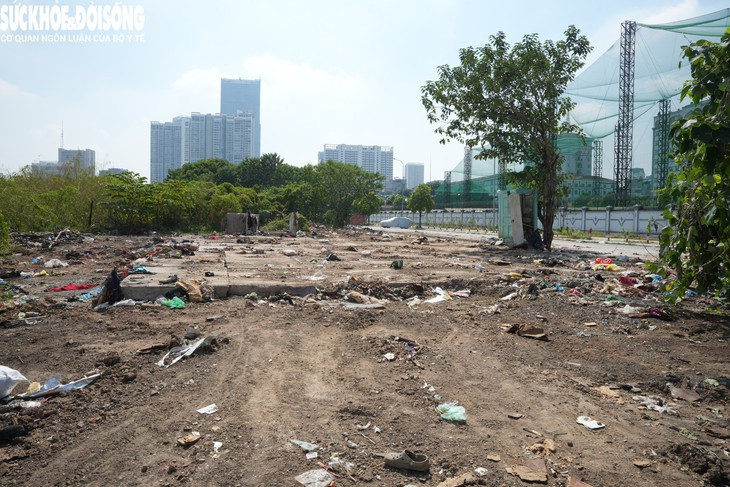 Thu dọn xong 320 tấn quần áo bỏ hoang ở Hà Nội