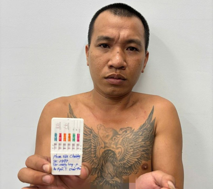 Bắt đối tượng có 2 lệnh truy nã sau 7 năm lẩn trốn - Ảnh 1.