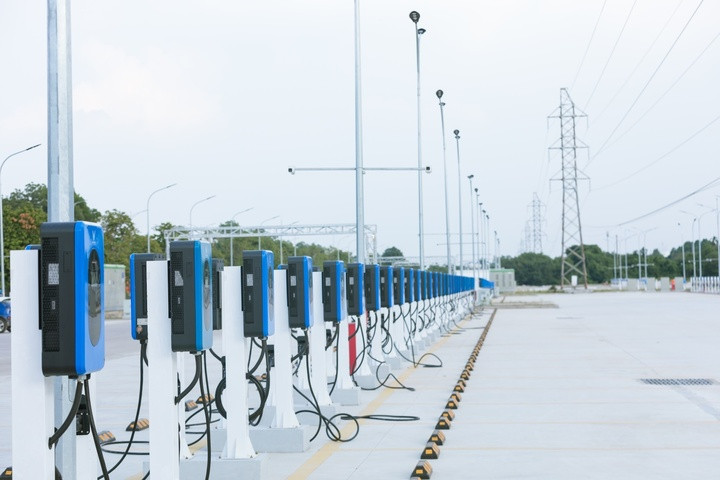 Mục sở thị trạm sạc ô tô điện lớn nhất Việt Nam tại Hà Nội - 6