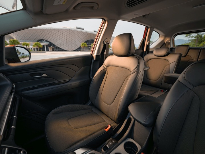 Chọn Hyundai Stargazer X hay Suzuki XL7 hybrid trong tầm giá 600 triệu đồng? - 4