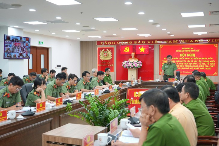 Huế xử lý 870 trường hợp vi phạm trật tự, giao thông sau 15 ngày- Ảnh 1.