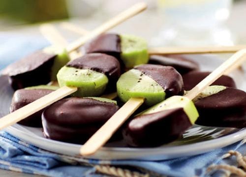 Kem chocolate kiwi siêu dễ cho bé
