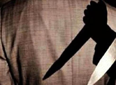 Bắc Giang: Vợ dùng dao chọc tiết lợn đâm chồng tử vong