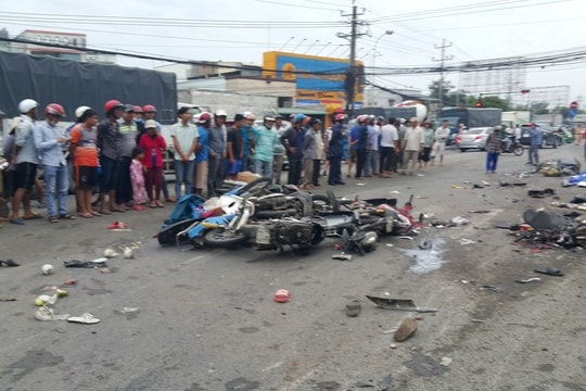 Vụ tai nạn kinh hoàng: Tài xế xe container ra trình diện