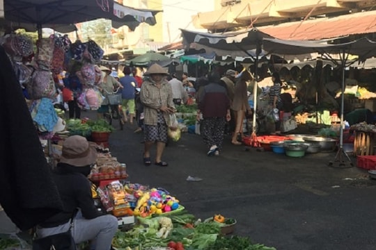 Mùng 5 Tết, giá rau xanh, hải sản tăng gấp 2-3 lần so với ngày thường