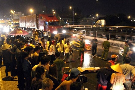 Nữ hiệu trưởng điều khiển ô tô gây tai nạn khiến nam thanh niên 19 tuổi tử vong