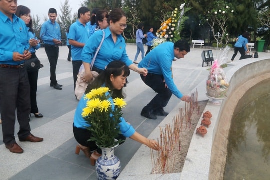 Tri ân tưởng nhớ các liệt sĩ Gạc Ma