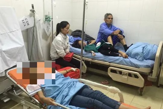 23 học sinh bị ngộ độc sau khi uống sữa miễn phí