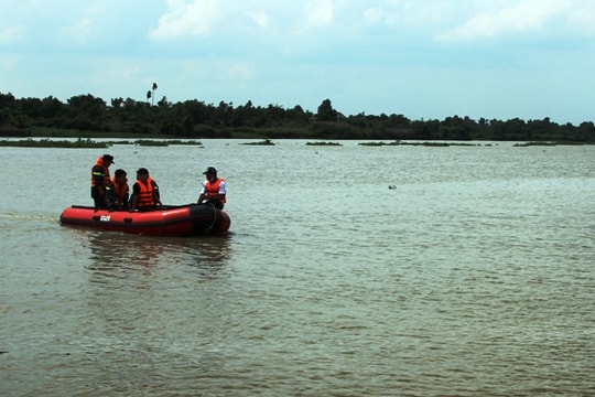TP.HCM: Chìm tàu trên sông Gò Gia, thuyền trưởng mất tích