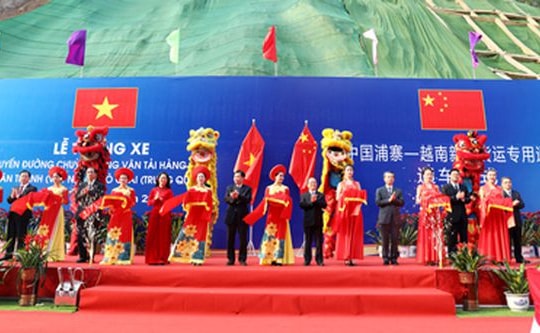 Thông xe tuyến đường chuyên dụng vận tải hàng hóa Việt - Trung