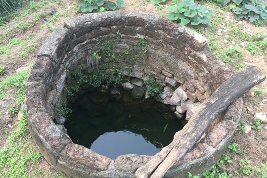 Cha ném con 1 tuần tuổi xuống giếng vì mâu thuẫn với vợ