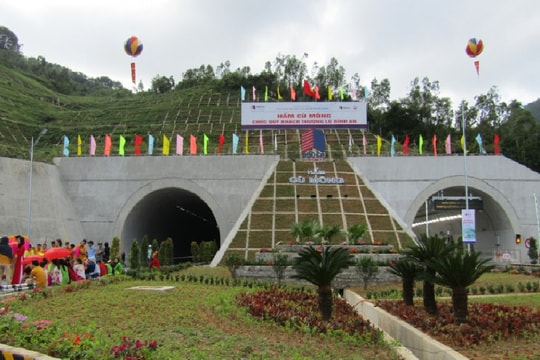 Hầm đường bộ Cù Mông bắt đầu thu phí từ ngày 1/4