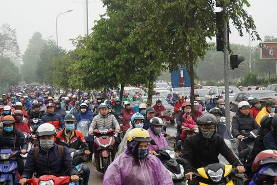 Chưa có quyết định cấm xe máy trên một số tuyến phố ở Hà Nội