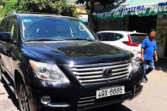 Tài xế Lexus biển số 6666 đâm vào đám tang khai gì trước công an?