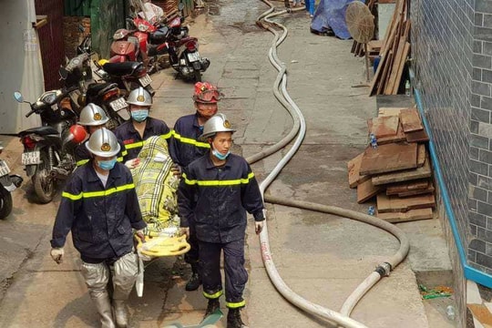 Cảnh tượng nhói lòng từ hiện trường vụ cháy 8 người chết và mất tích ở Trung Văn