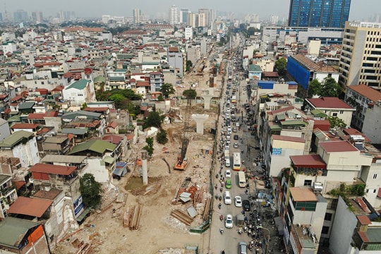 Ảnh: Đường Trường Chinh vẫn ngổn ngang sau 5 năm thi công mở rộng đường