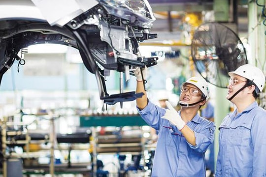 Lý do ô tô Việt “dẫm chân” ở trình độ lắp ráp, giá cao?