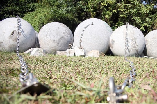 40 quả bóng xích ở SVĐ Mỹ Đình sắp được di dời đến nơi khác để phục vụ đường đua F1