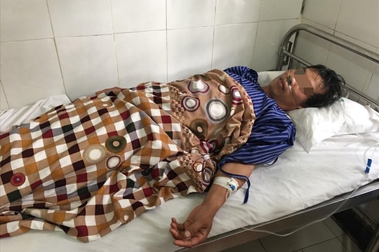 Uống rượu ngâm cây thuốc phiện, 1 người tử vong và 1 người khác nguy kịch