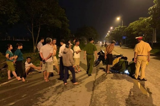 Hà Nội: Ô tô gây tai nạn, kéo lê bé trai 13 tuổi hơn 100m rồi bỏ trốn