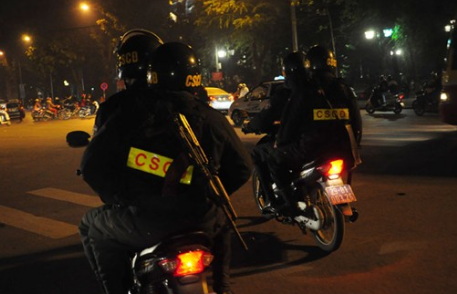 Đại úy cảnh sát cơ động hy sinh sau khi va chạm với xe máy kẹp 3