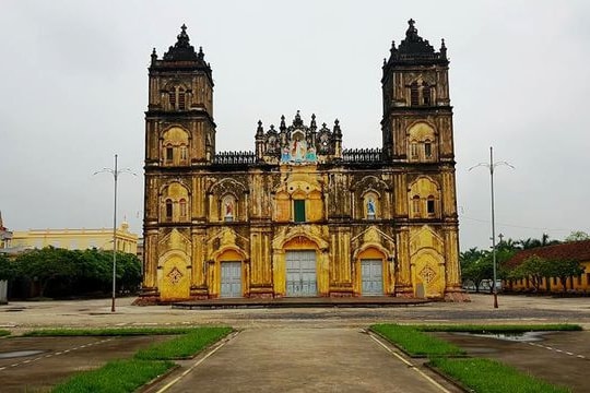 Ảnh: Cận cảnh nhà thờ Bùi Chu 134 tuổi trước nguy cơ bị đập bỏ