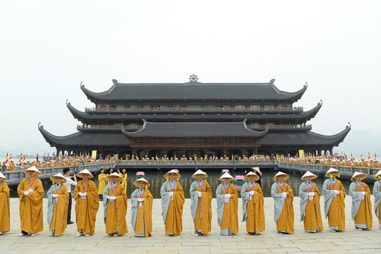 Ảnh: Hội trường sức chứa nghìn người ở chùa Tam Chúc sẵn sàng cho lễ khai mạc Đại lễ Phật Đản