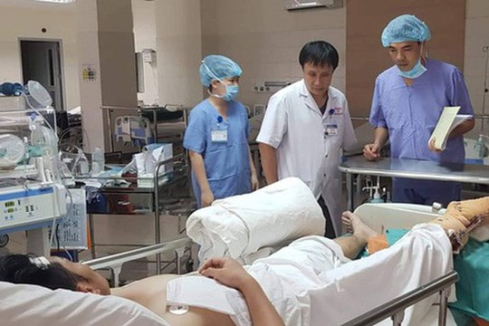 Sức khỏe các du khách nước ngoài trong vụ tai nạn xe khách đâm vào vách núi