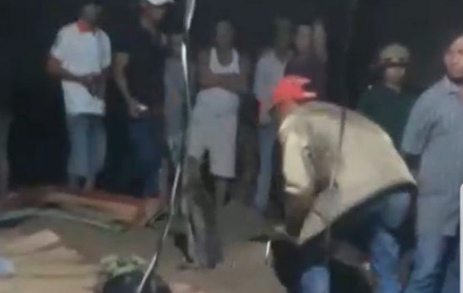 Lât sà lan trên sông, 2 người bị nhấn chìm mất tích