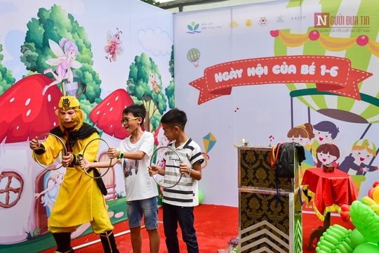 Ảnh: Tết thiếu nhi sớm tại Bệnh viện Nhi Trung ương
