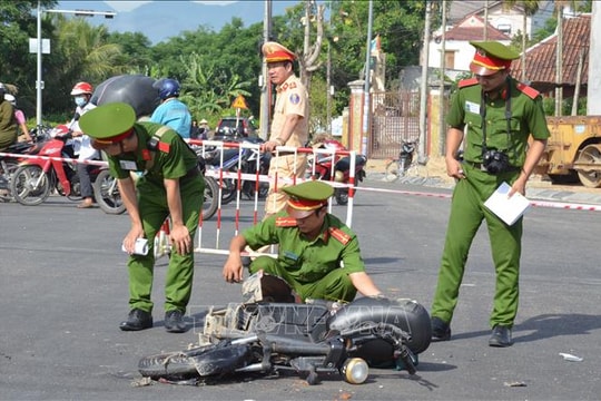 Nữ sinh lớp 12 bị xe tải đâm tử vong trên đường ôn thi
