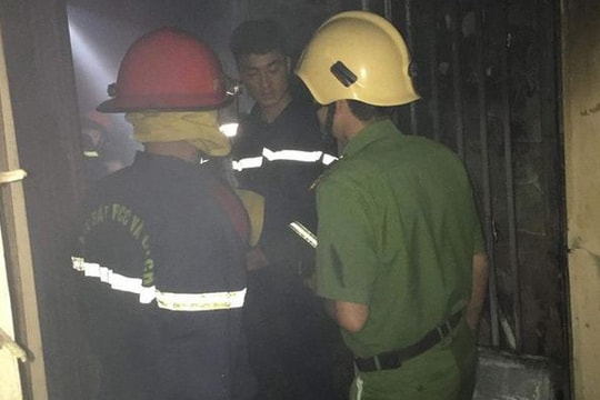 Chiến sỹ Công an lao vào lửa cứu bé trai 3 tuổi mắc kẹt trong đám cháy