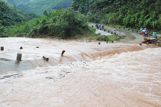 Điện Biên: Hai mẹ con bị lũ cuốn mất tích