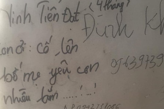 Những dòng chữ trên tường bệnh viện của bố mẹ viết cho con đang làm phẫu thuật gây xúc động