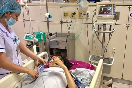 4 nạn nhân nặng trong vụ tai nạn kinh hoàng ở Hòa Bình được chuyển về Hà Nội