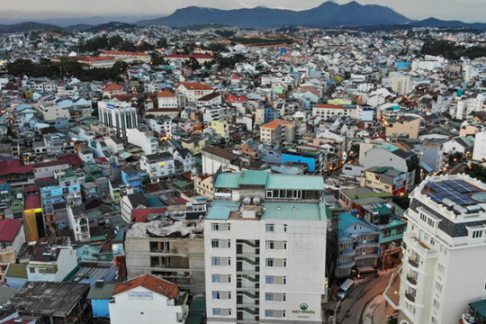 Ảnh: Đà Lạt đang bị "bóp nghẹt" bởi nhà ống và bê tông hoá