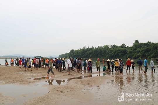 Đã tìm thấy thi thể 3 học sinh đuối nước trên sông Lam