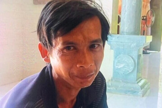 Nghịch tử dùng kéo đâm mẹ tử vong vì mâu thuẫn tiền bạc