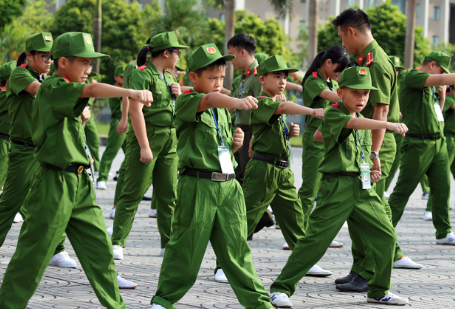 Ảnh: Chiến sĩ nhí hào hứng tập điều lệnh và 25 động tác võ thuật CAND