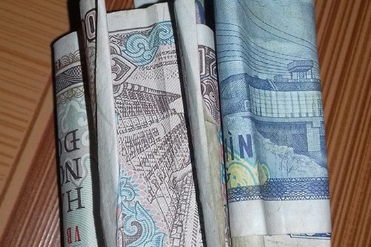 Tâm sự của nữ sinh về những đồng tiền lẻ mà người bà chắt chiu đưa cho cháu gây xúc động