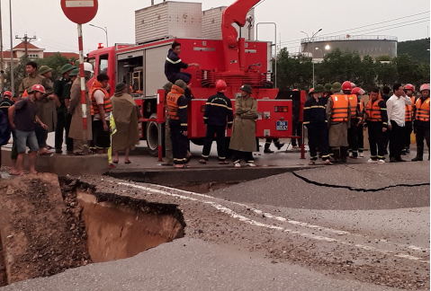 "Hố tử thần" xuất hiện trong bão số 2 làm 5 người thương vong tại Thanh Hóa