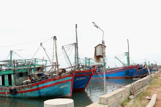 Ảnh: Làng biển đìu hiu sau vụ 9 ngư dân mất tích