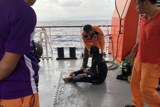 Dùng robot lặn tìm kiếm 9 thuyền viên mất tích trên tàu cá bị chìm ở Bạch Long Vĩ