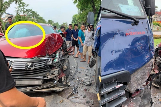 Kinh hãi hiện trường xe Lexus tiền tỷ nát đầu sau khi đối đầu xe bồn ở Hà Nội