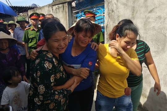 Ảnh: Xúc động giây phút đoàn tụ gia đình của người phụ nữ bị lừa bán sang Trung Quốc suốt 24 năm