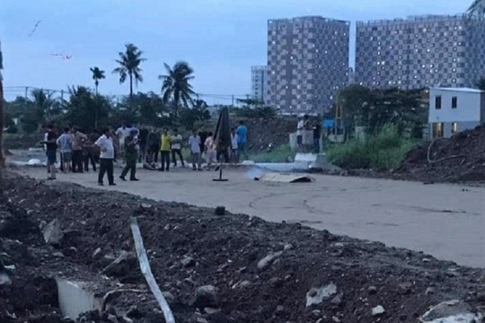 Hai em nhỏ bị điện giật tử vong thương tâm khi chơi trong công trình xây dựng