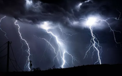 2 vụ sét đánh xảy ra cùng lúc làm 6 người thương vong