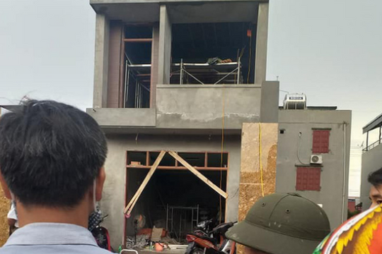 Bắc Ninh: Bị điện giật khi thi công trần thạch cao, 2 thợ xây tử vong thương tâm