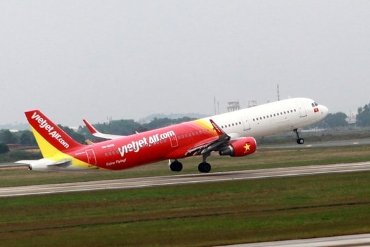 Người đàn ông bị phạt nặng vì ngang nhiên sờ đùi nữ hành khách trên máy bay